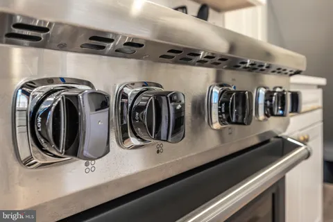 a close view of sink