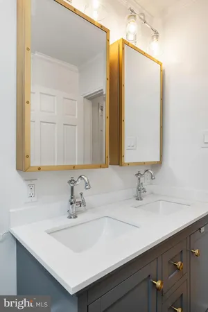 $5,900 | 822 South Royal Street, Alexandria, VA 22314