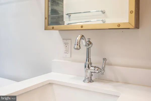 $5,900 | 822 South Royal Street, Alexandria, VA 22314