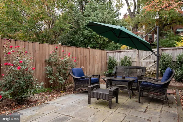 $5,900 | 822 South Royal Street, Alexandria, VA 22314