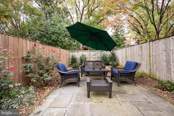 $5,900 | 822 South Royal Street, Alexandria, VA 22314