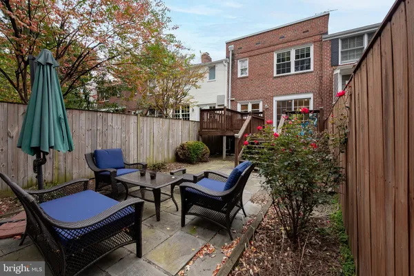 $5,900 | 822 South Royal Street, Alexandria, VA 22314