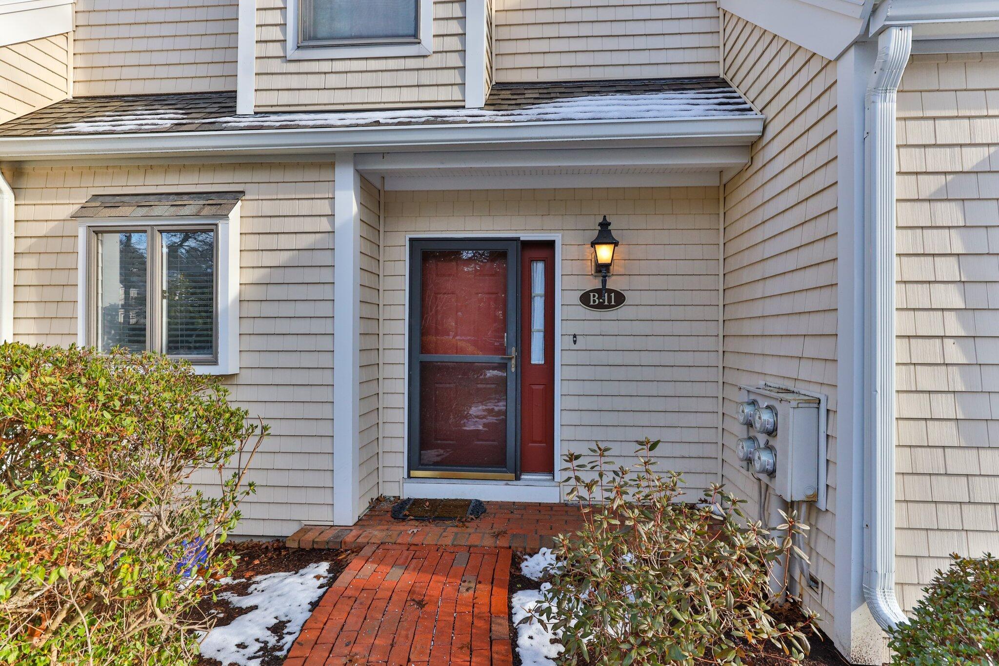 11 Shellback Way, Unit 11B Mashpee, MA 02649 - Photo 2 of 27 4-web-or-mls-11-shellback-way