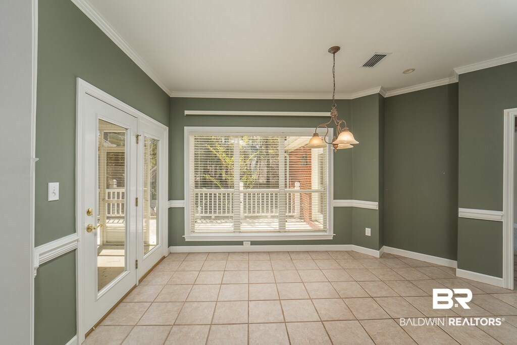 212 North Circle Fairhope, AL 36532 - Photo 9 of 29 Breakfast Room