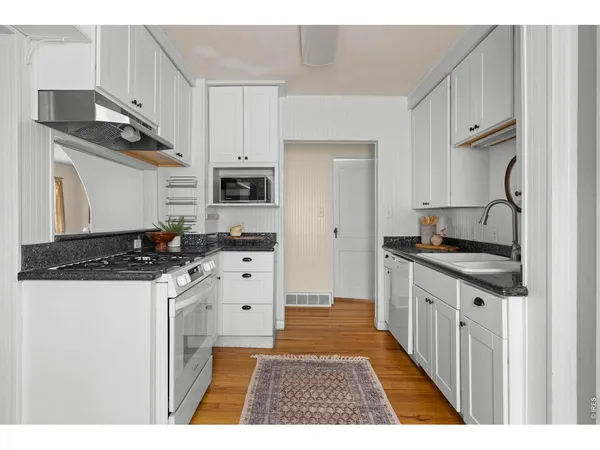 $575,000 | 316 Vivian Street, Longmont, CO 80501