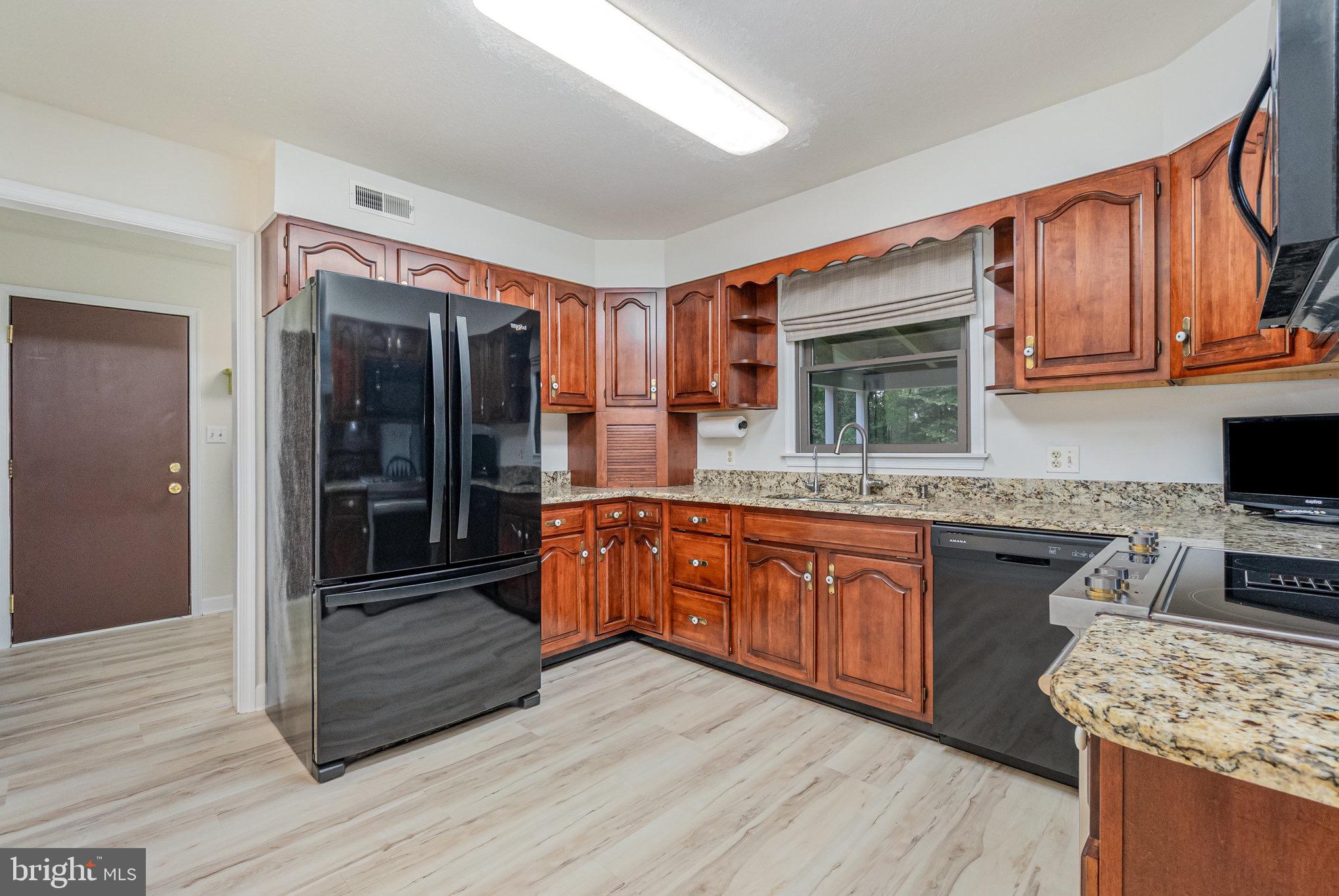 101 St Marys Road Pylesville, MD 21132 - Photo 14 of 57 Kitchen with granite and appliances