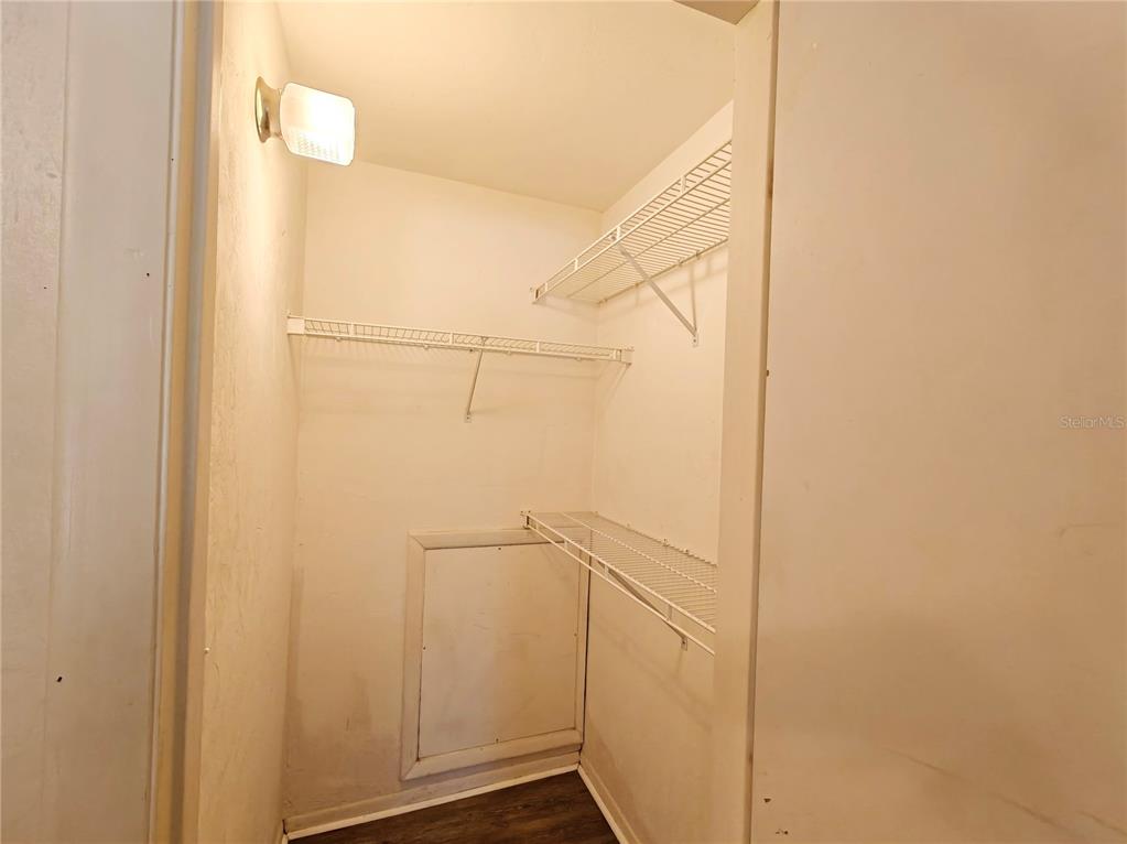 4000 Southwest 23rd Street, Unit 5207 ROOM B Gainesville, FL 32608 - Photo 6 of 23 a view of small space