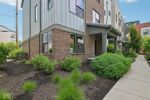$489,900 | 1829 Livery Way, Indianapolis, IN 46202