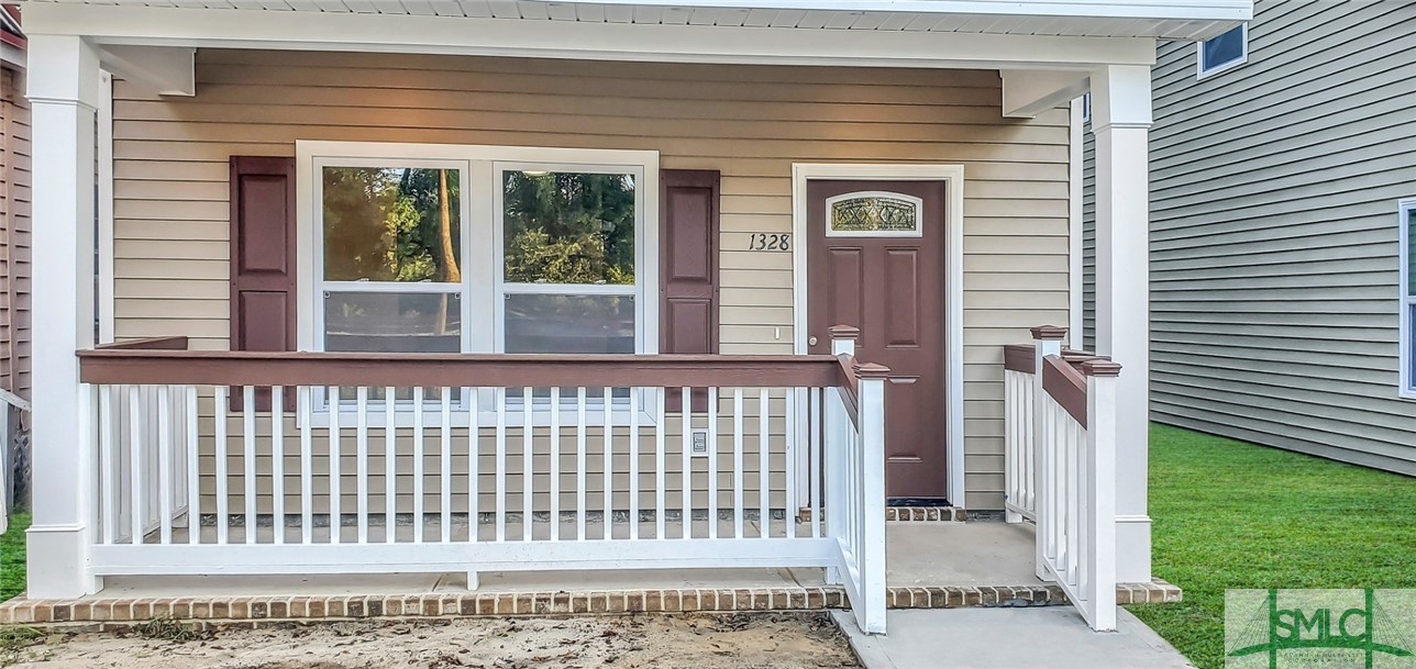 1328 Comer Street Savannah, GA 31415 - Photo 4 of 29