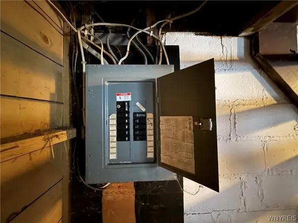 $144,900 | 161 Farmer Street, Buffalo, NY 14207