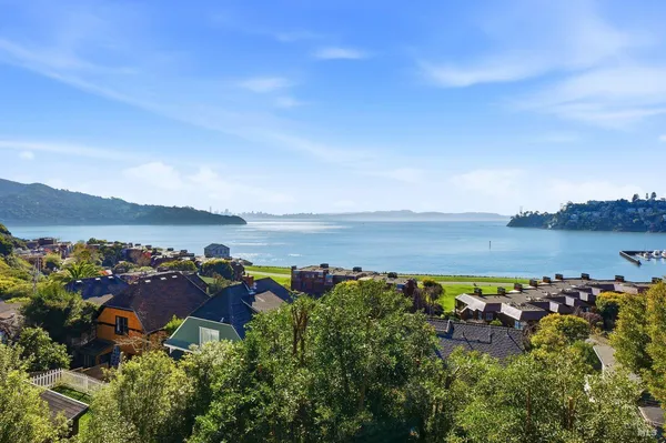 $1,850,000 | 1880-1882 Centro W Street, Tiburon, CA 94920
