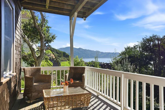 $1,850,000 | 1880-1882 Centro W Street, Tiburon, CA 94920