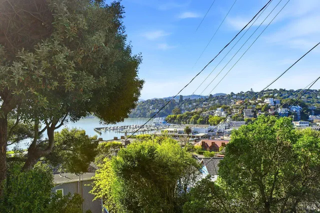 $1,850,000 | 1880-1882 Centro W Street, Tiburon, CA 94920