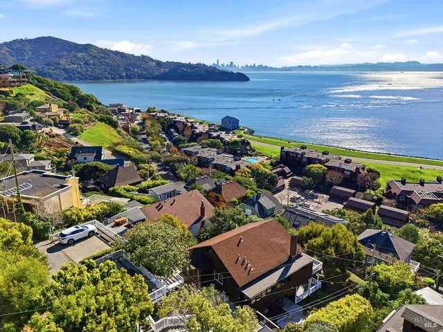 $1,850,000 | 1880-1882 Centro W Street, Tiburon, CA 94920