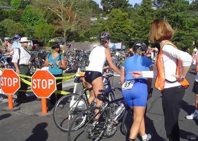 $1,850,000 | 1880-1882 Centro W Street, Tiburon, CA 94920