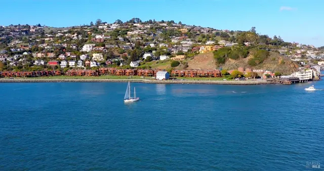 $1,850,000 | 1880-1882 Centro W Street, Tiburon, CA 94920