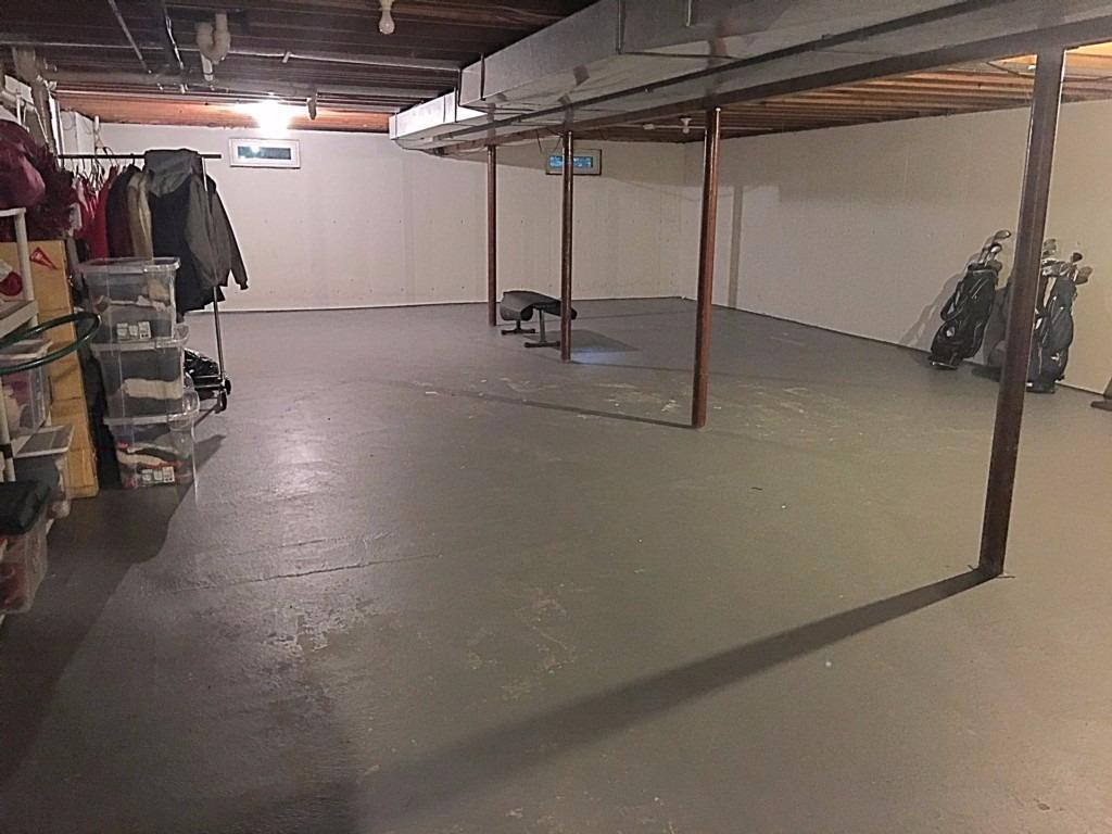 196 Capn Crosby Road Centerville, MA 02632 - Photo 21 of 25 a view of a room with gym equipment