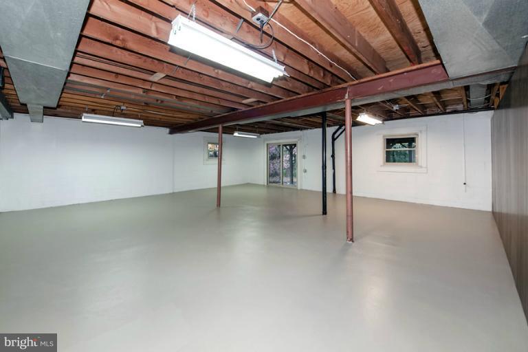 7706 Falstaff Road McLean, VA 22102 - Photo 14 of 30 Basement
