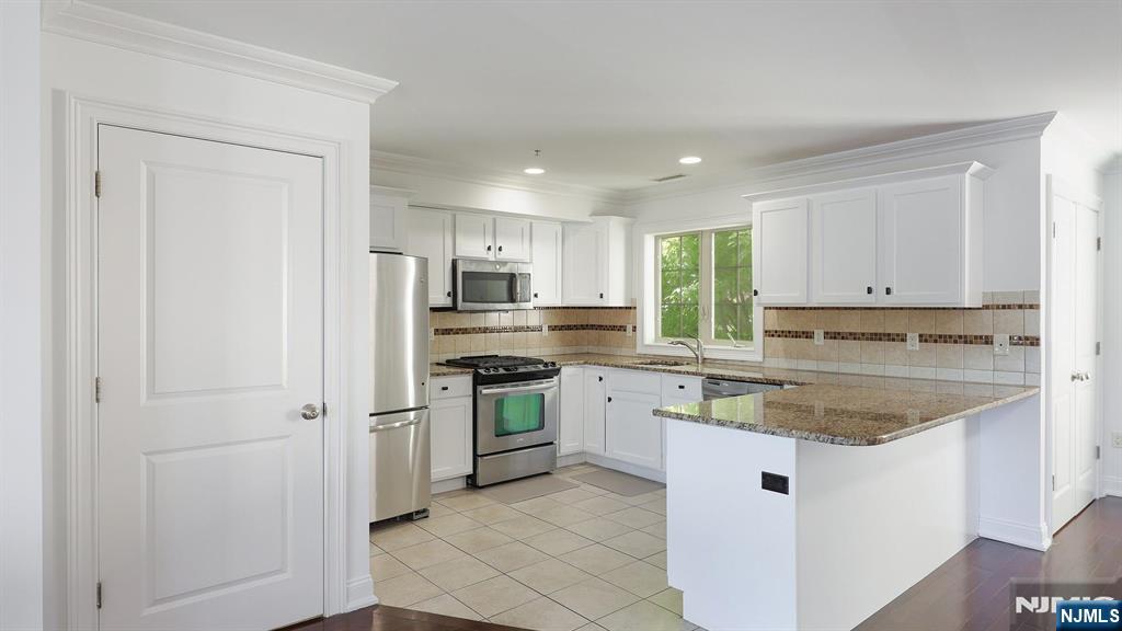 1625 Paterson Plank Road, Unit 10 Secaucus, NJ 07094 - Photo 11 of 20