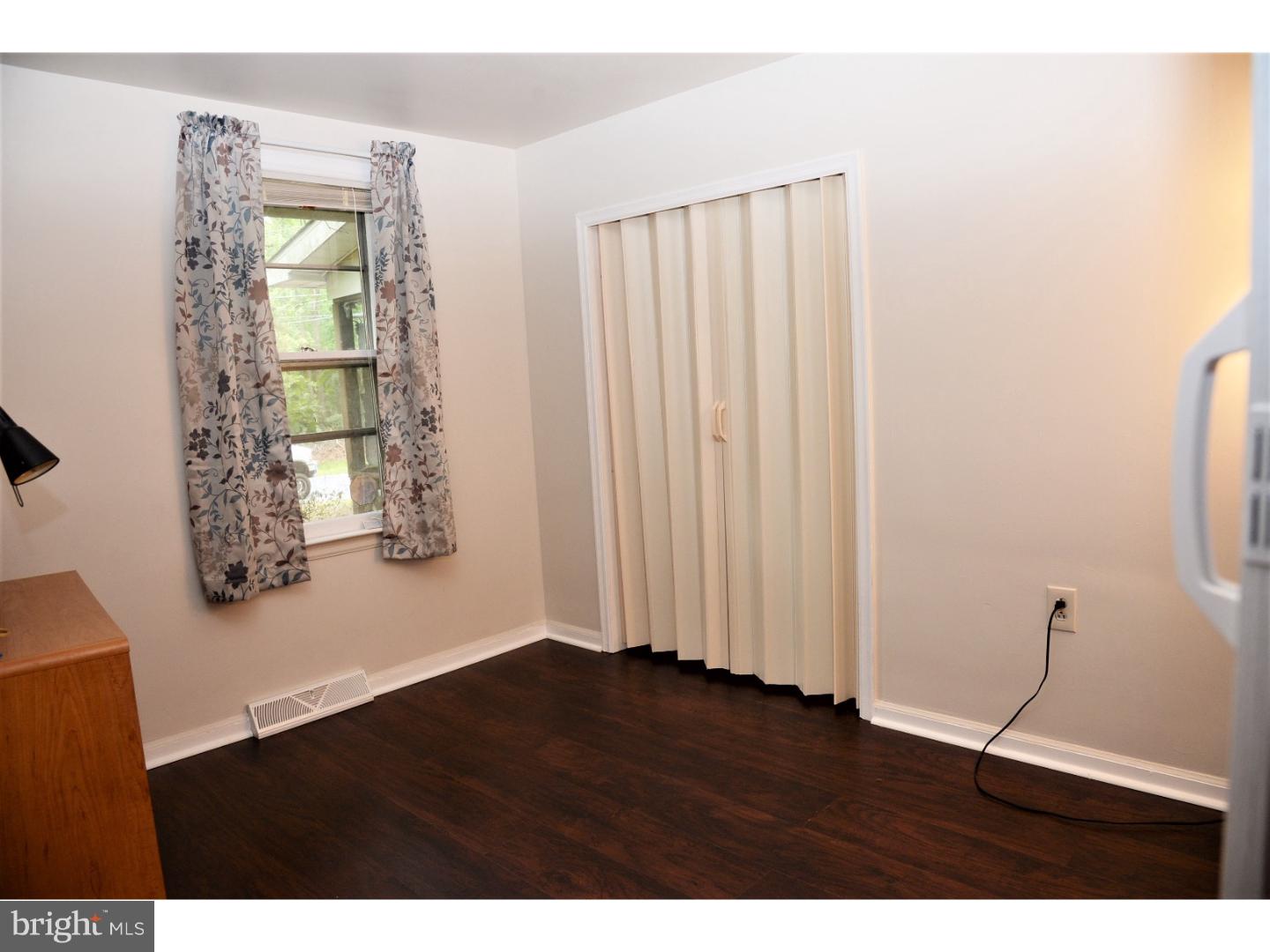 375 Three Bridge Road Newfield, NJ 08344 - Photo 14 of 21 Living Room