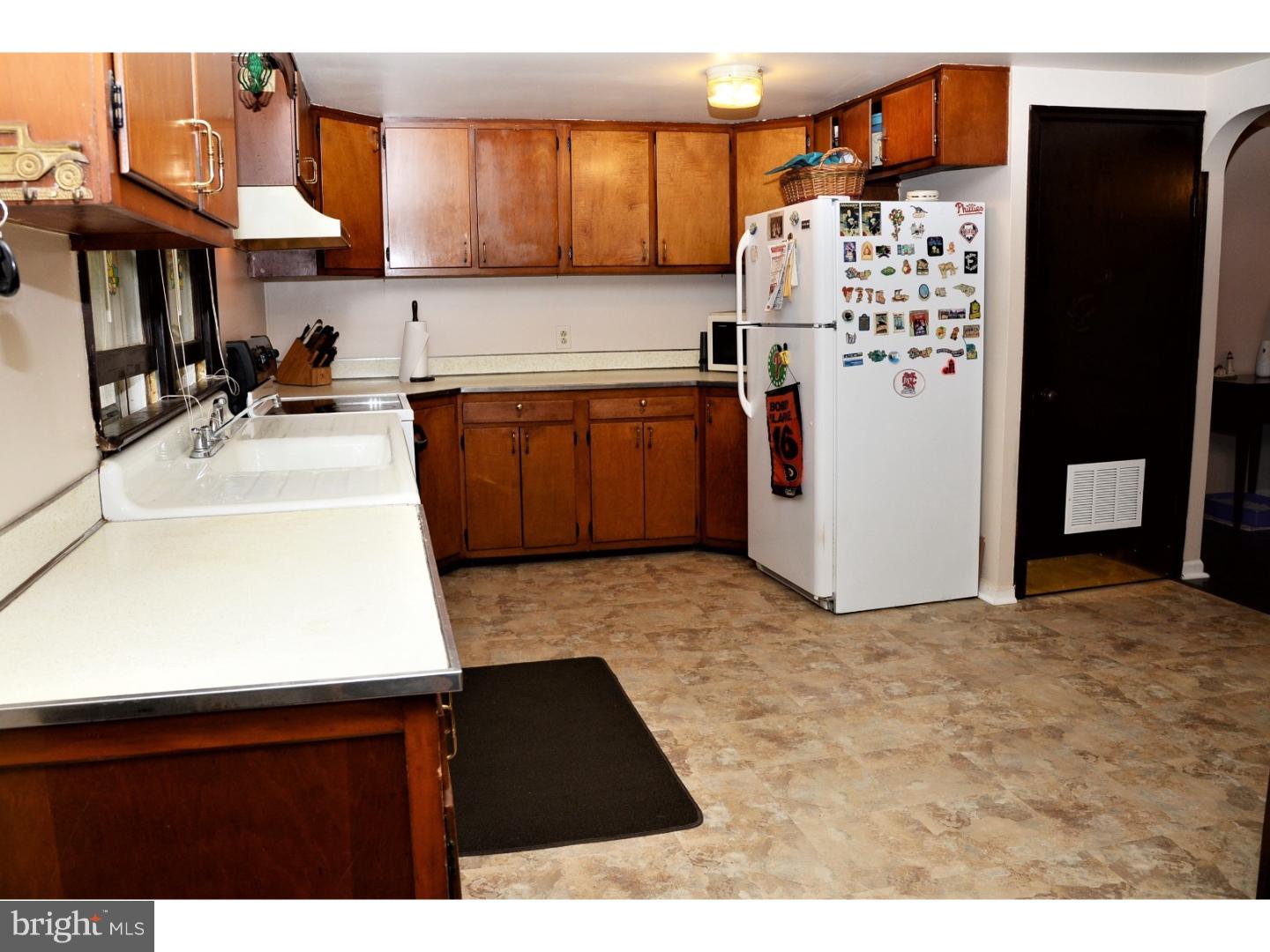 375 Three Bridge Road Newfield, NJ 08344 - Photo 9 of 21 Kitchen