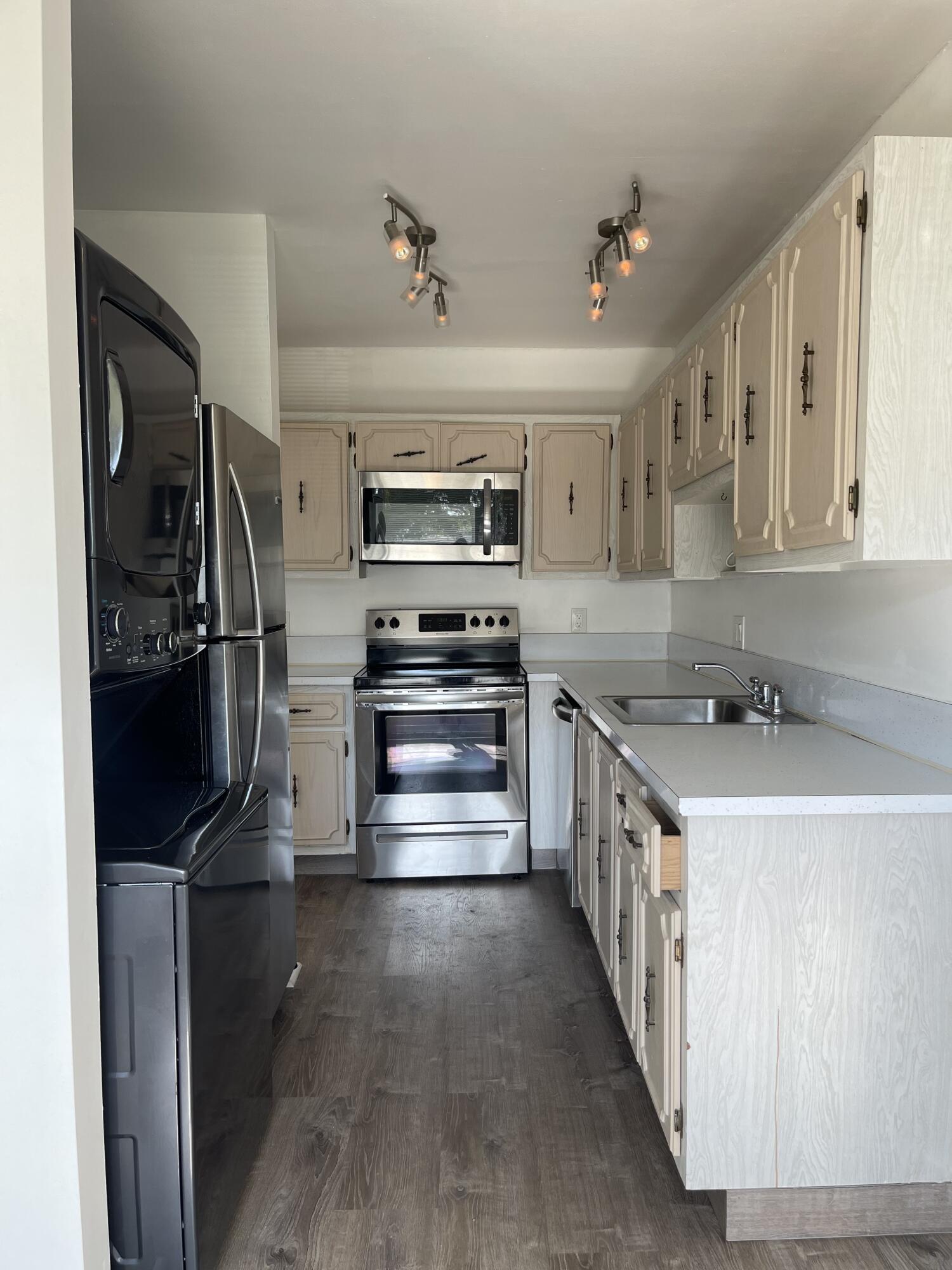 1141 Calamondin Terrace, Unit 203 Delray Beach, FL 33445 - Photo 7 of 28 1141-21