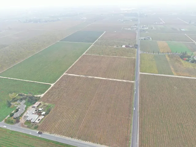a view of a tennis court