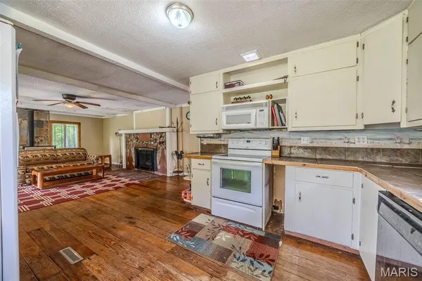 $299,900 | 82 Watermill Road, Buffalo, MO 65622