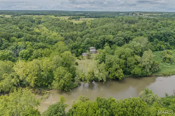 $299,900 | 82 Watermill Road, Buffalo, MO 65622