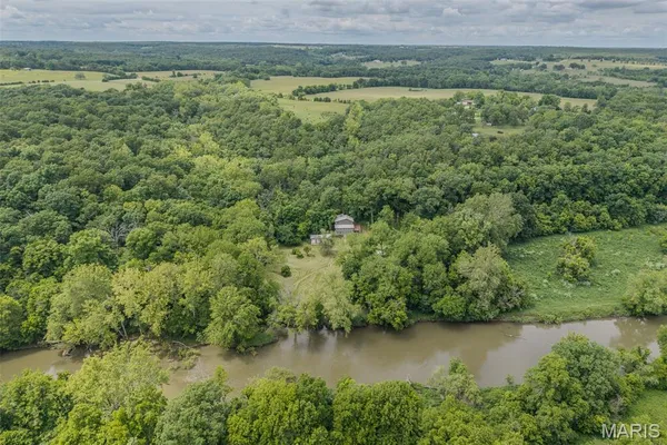 $299,900 | 82 Watermill Road, Buffalo, MO 65622