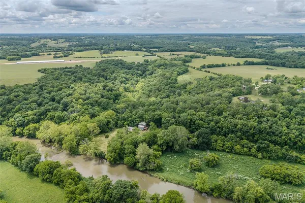 $299,900 | 82 Watermill Road, Buffalo, MO 65622