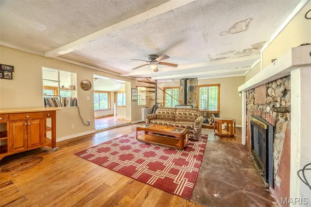 $319,000 | 82 Watermill Road, Buffalo, MO 65622