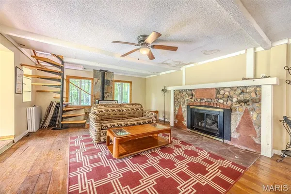 $299,900 | 82 Watermill Road, Buffalo, MO 65622