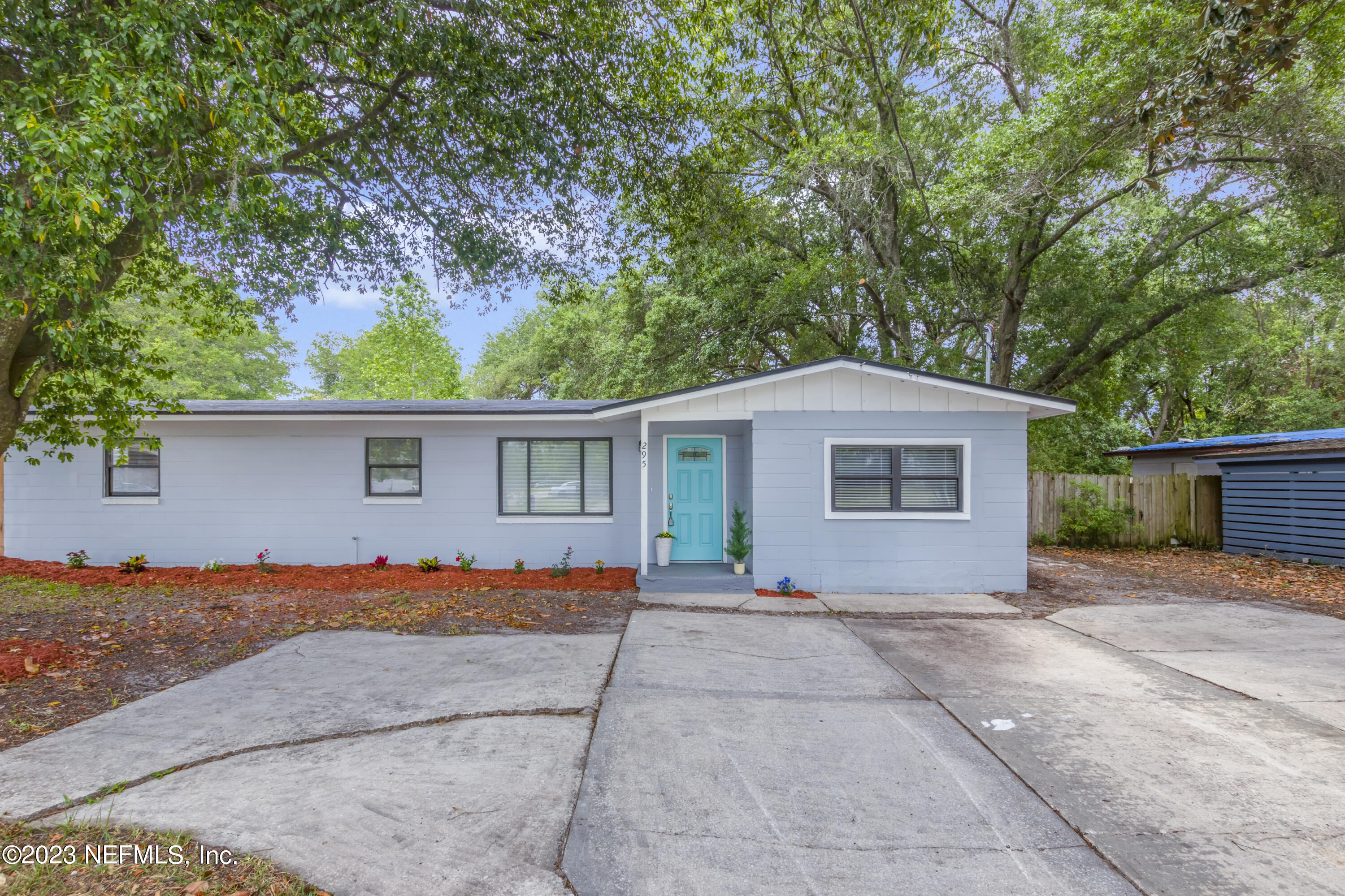 295 Edson Drive Orange Park, FL 32073 - Photo 36 of 37 a backyard of a house