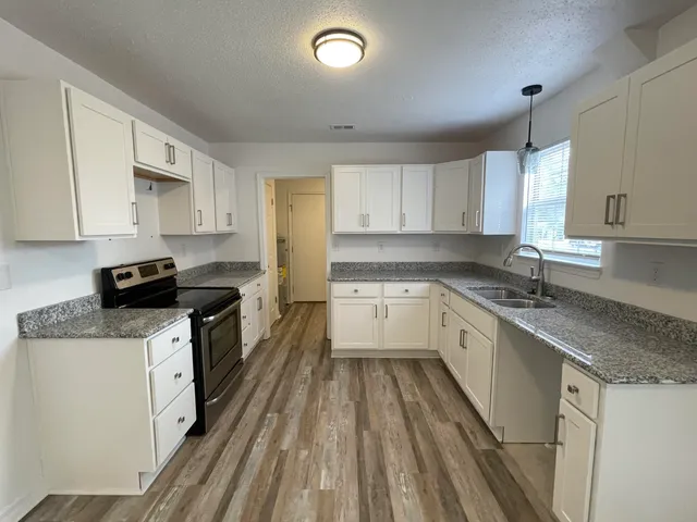 $1,875 | 3350 Shoal Creek Cove, Unit COVE, Crestview, FL 32539