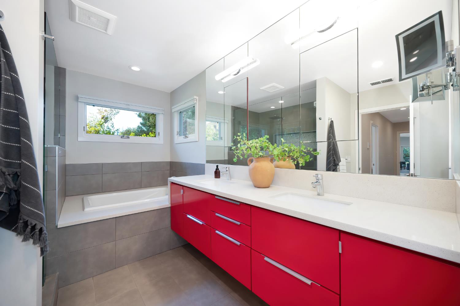 2701 Huntington Road Sacramento, CA 95864 - Photo 34 of 96