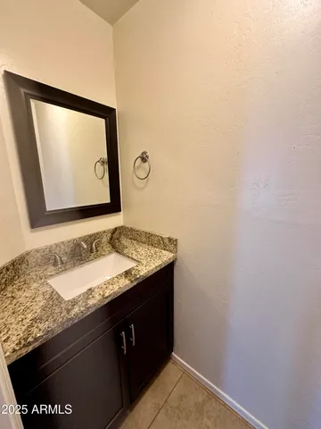 $3,300 | 11631 North 41st Street, Phoenix, AZ 85028