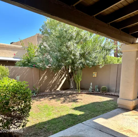$3,300 | 11631 North 41st Street, Phoenix, AZ 85028