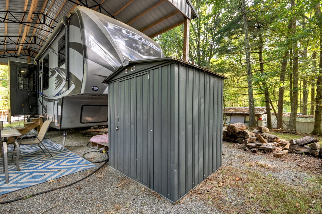 169 19th Street Ellijay, GA 30540 - Photo 7 of 33