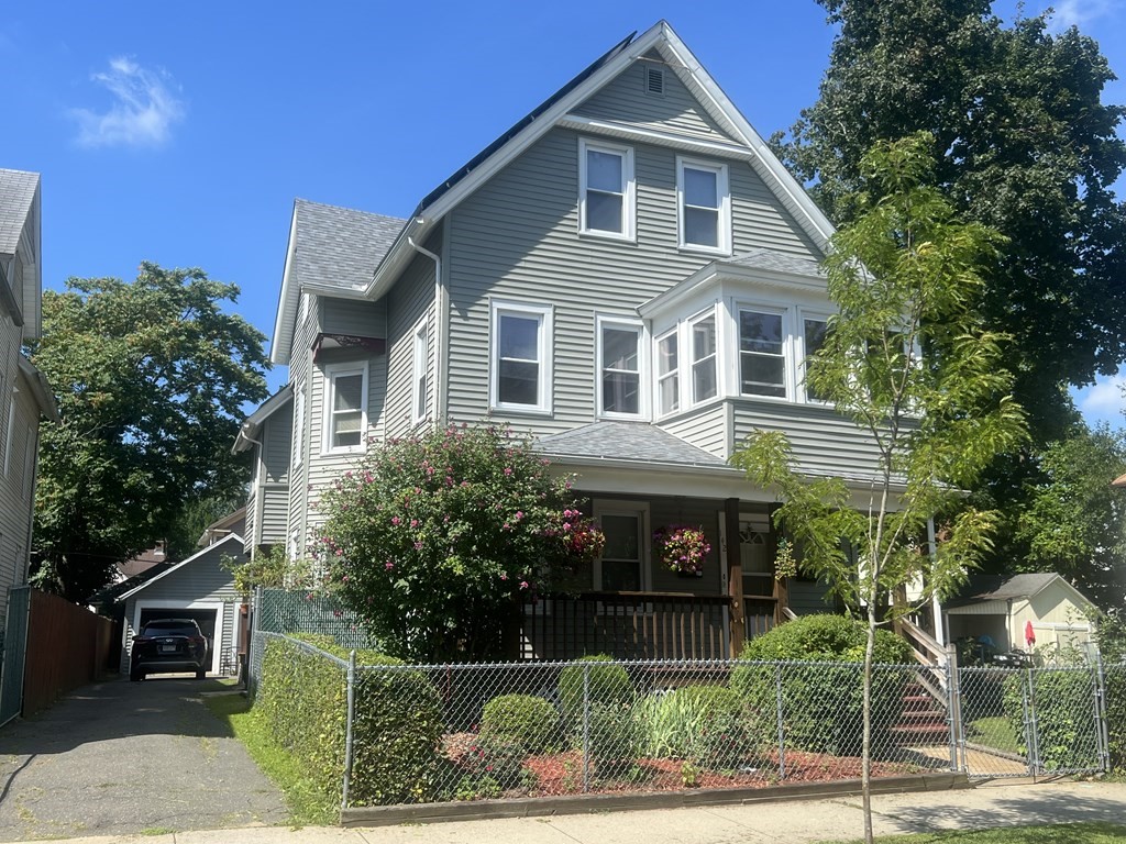 142 Marion Street Springfield, MA 01109 - Photo 7 of 11 Gallery Image 7