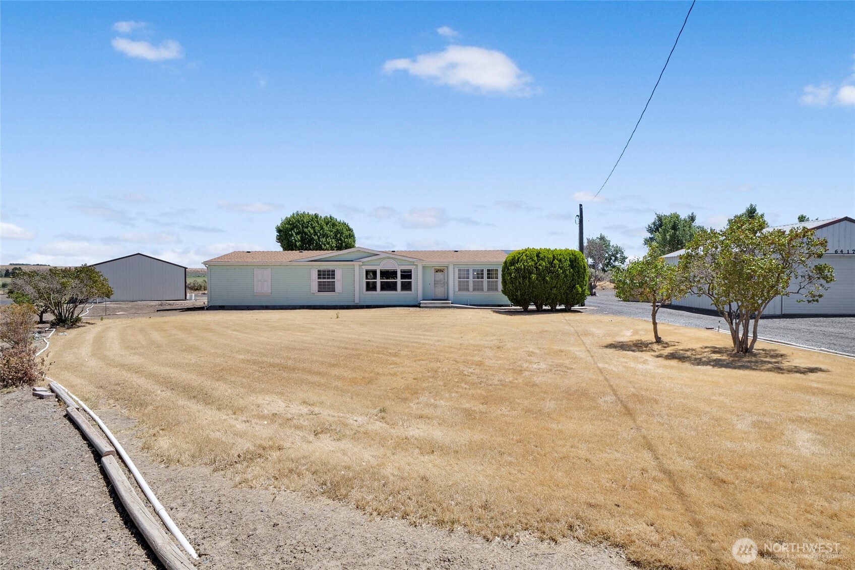 6417 Ferguson Road Northeast Moses Lake, WA 98837 - Photo 4 of 40