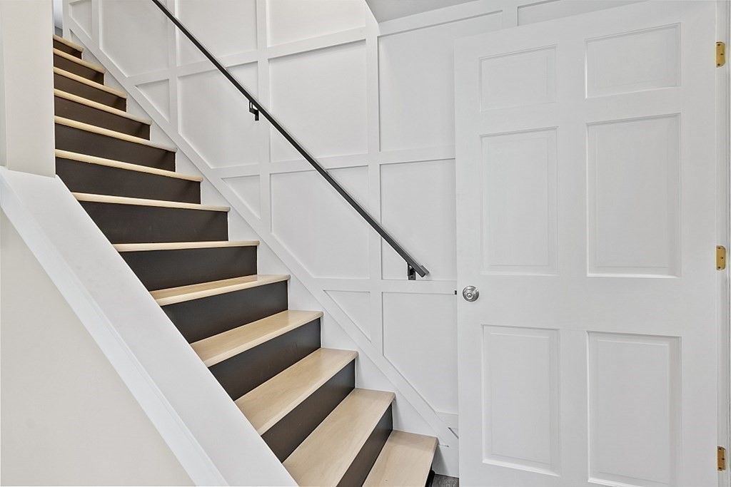 42 Ancona Road Worcester, MA 01604 - Photo 24 of 38 a view of entryway