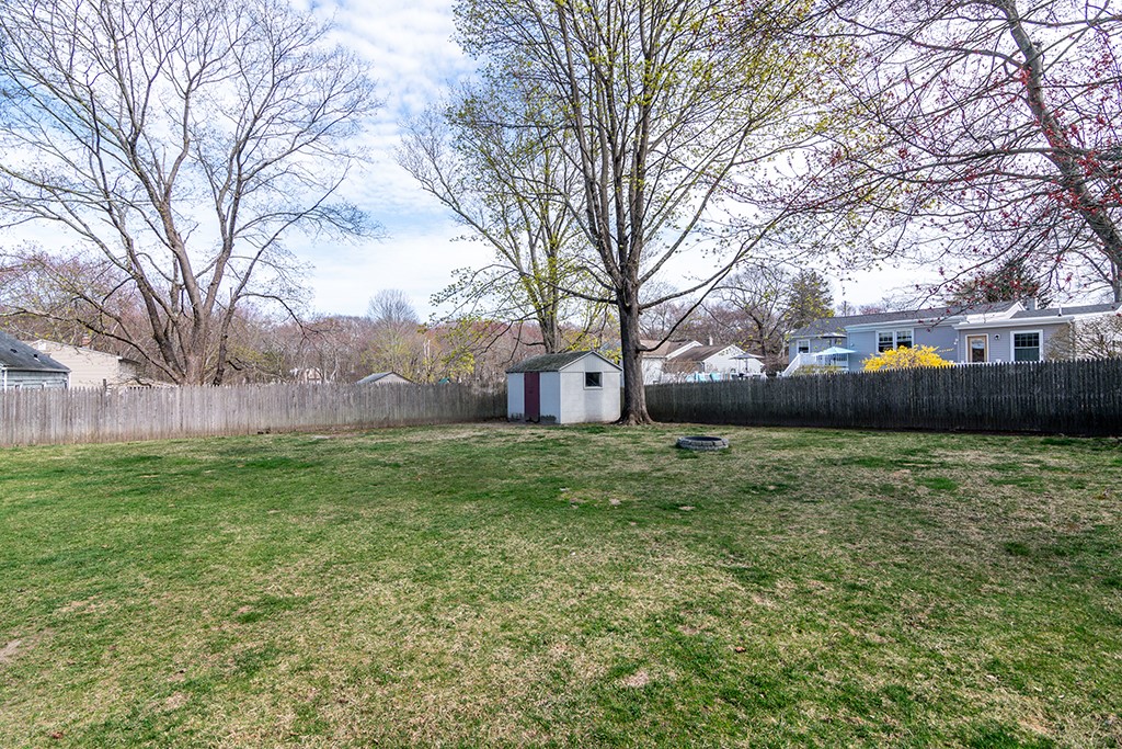 150 Lewiston Street Warwick, RI 02889 - Photo 7 of 24