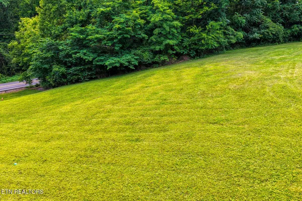 $1,760,000 | 2810-2812 Daybreak Way, Strawberry Plains, TN 37871