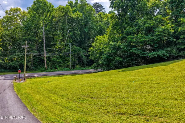 $1,760,000 | 2810-2812 Daybreak Way, Strawberry Plains, TN 37871