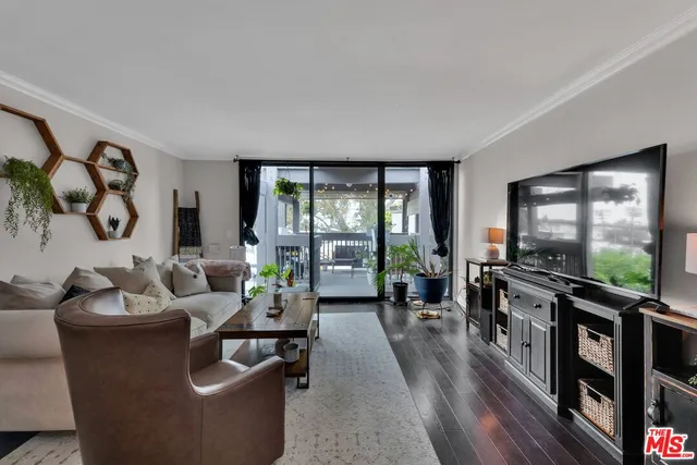 $3,800 | 7740 Redlands Street, Unit M3082, Playa del Rey, CA 90293