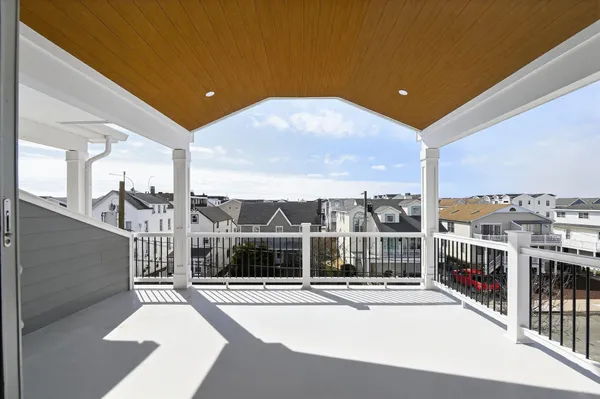 $2,495,000 | 115 45th Street, Unit WEST, Sea Isle City, NJ 08243