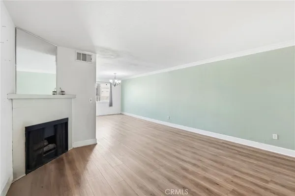 $469,000 | 7045 Woodley Avenue, Unit 124, Lake Balboa, CA 91406