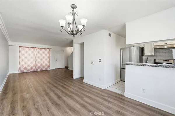 $469,000 | 7045 Woodley Avenue, Unit 124, Lake Balboa, CA 91406