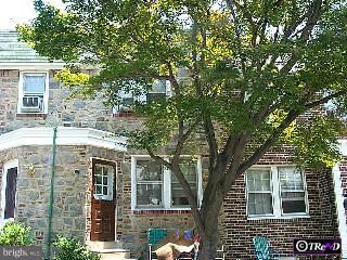 207 Glendale Road Upper Darby, PA 19082 - Photo 1 of 1